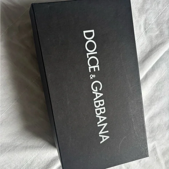 Dolce & Gabbana Men's Black and Gold Sneakers - Picture 7 of 8